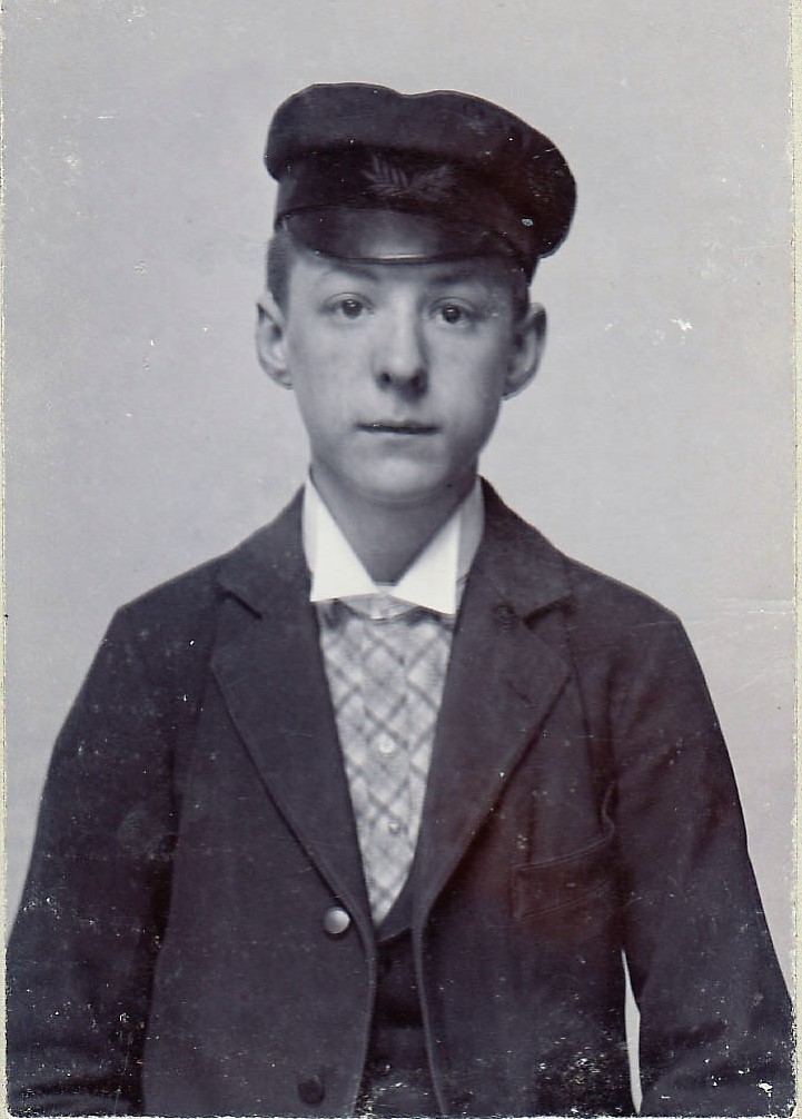 Damimitatör Lidberg 17 år